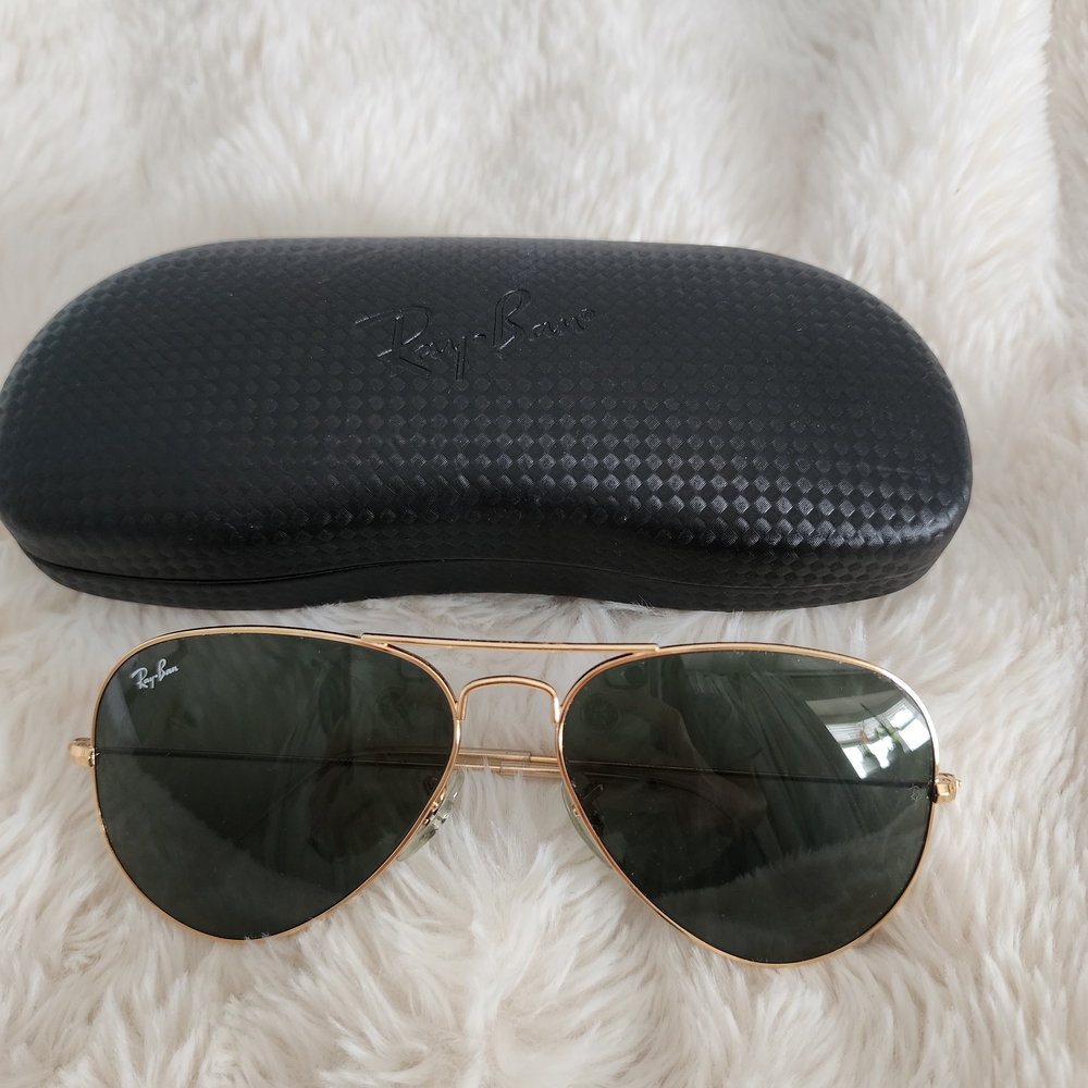 Ray-Ban Gold Aviator Sunglasses